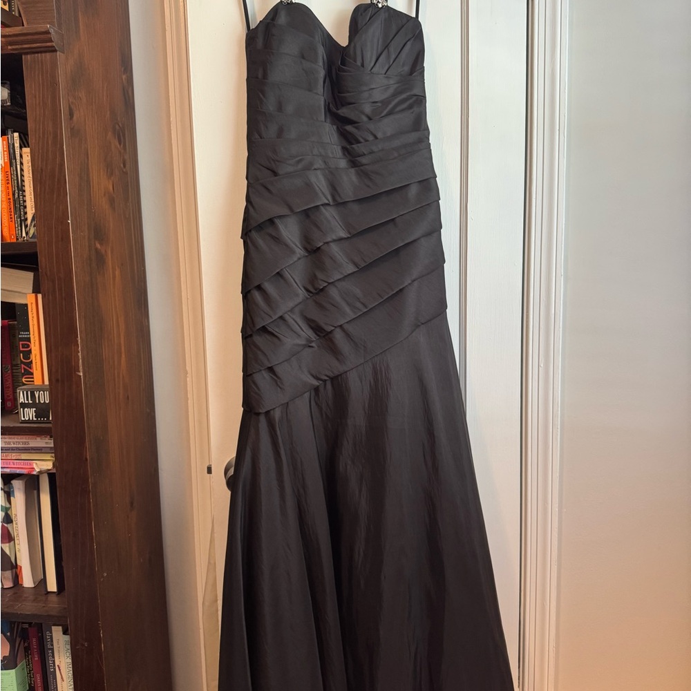 Chic Black Strapless Dress